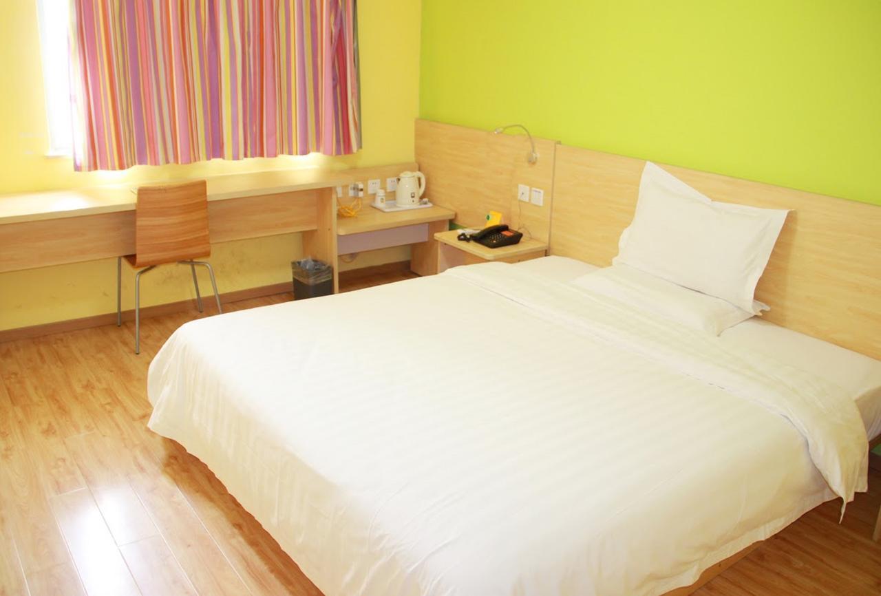 7Days Inn Dongguan Houjie Conference & Exhibition Center Exterior photo